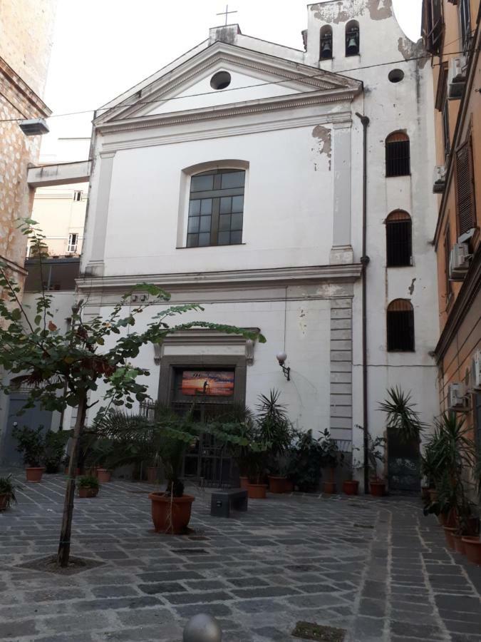 Апартаменти Domus Campanile Неаполь Екстер'єр фото